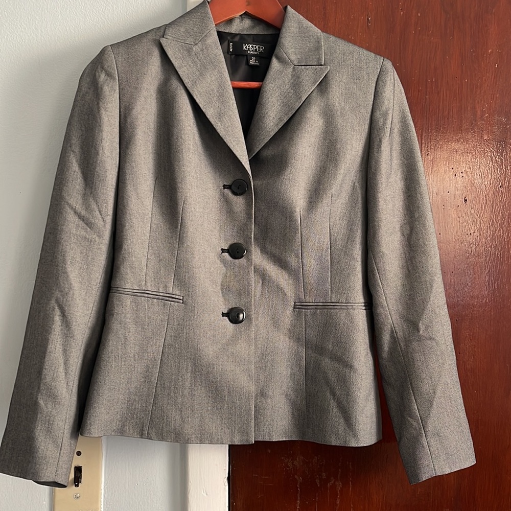 Kasper Women's Three Button Jacket, Small - image 1